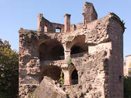 Dicker Turm